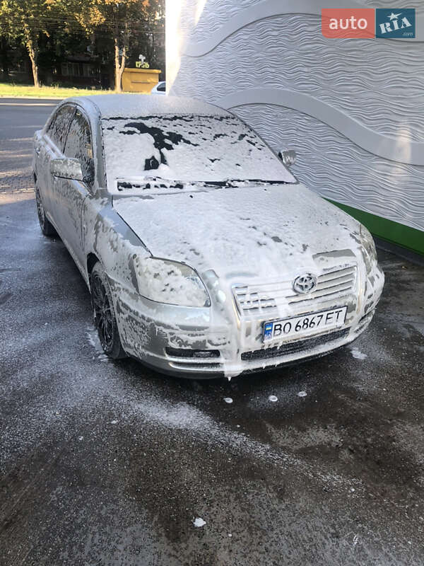 Седан Toyota Avensis 2005 в Тернополе