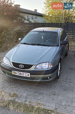 Лифтбек Toyota Avensis 2000 в Одессе