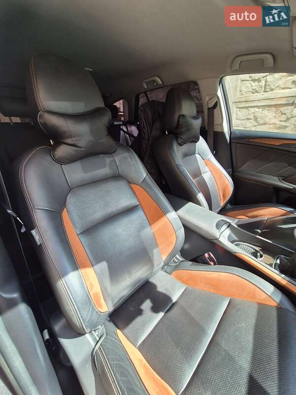 Универсал Toyota Avensis 2016 в Ивано-Франковске