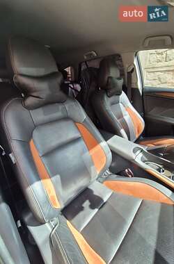 Универсал Toyota Avensis 2016 в 