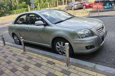 Седан Toyota Avensis 2008 в Киеве