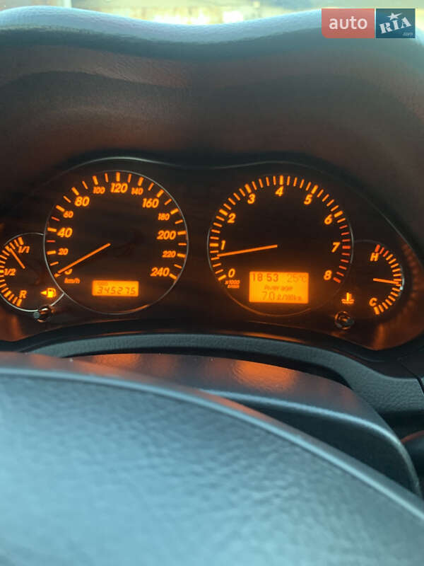 Седан Toyota Avensis 2006 в Терновке