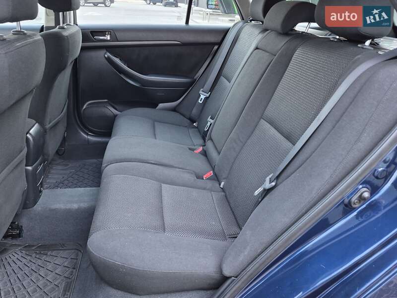 Универсал Toyota Avensis 2003 в Одессе