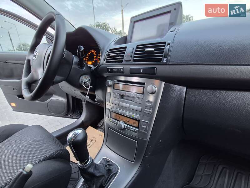 Универсал Toyota Avensis 2003 в Одессе