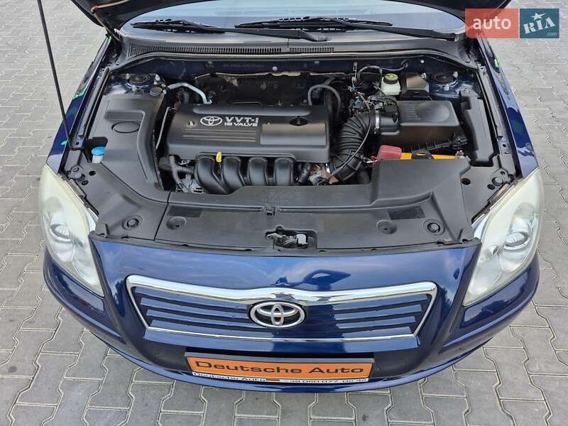 Универсал Toyota Avensis 2003 в Одессе