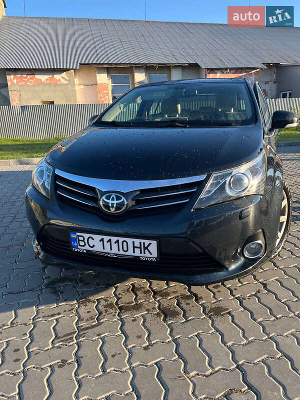 Седан Toyota Avensis 2011 в Миколаєві