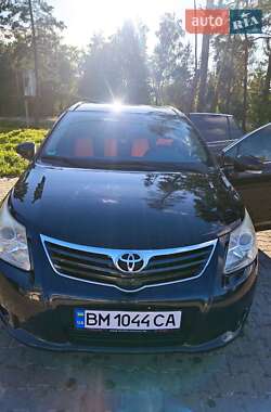 Универсал Toyota Avensis 2009 в Глухове