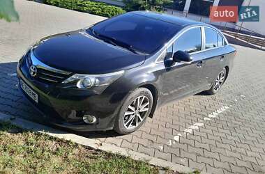 Седан Toyota Avensis 2012 в 