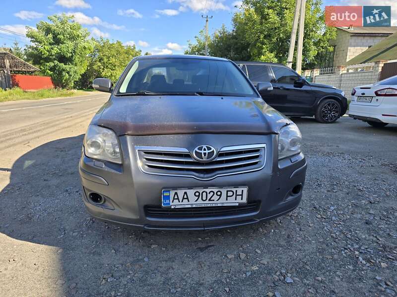Седан Toyota Avensis 2008 в Боярці