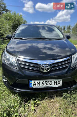 Седан Toyota Avensis 2012 в Андрушевке