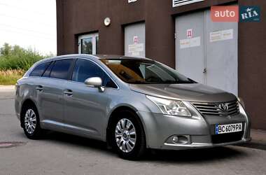 Универсал Toyota Avensis 2011 в Львове