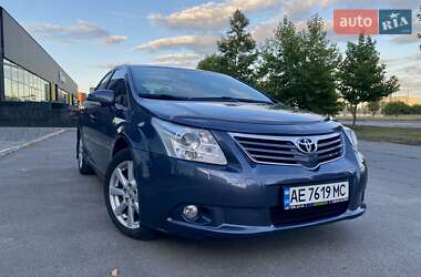 Седан Toyota Avensis 2011 в Днепре