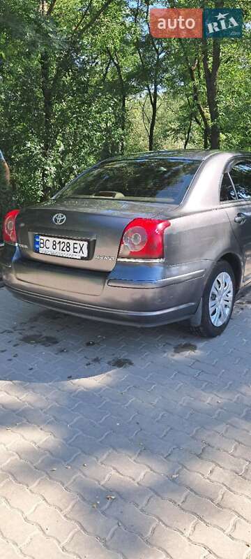 Седан Toyota Avensis 2007 в Хоросткові
