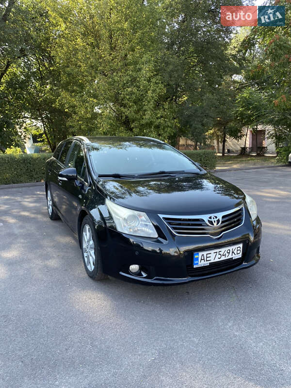 Toyota Avensis 2010