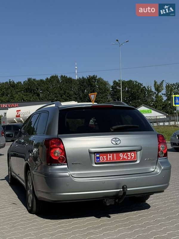 Універсал Toyota Avensis 2008 в Вінниці
