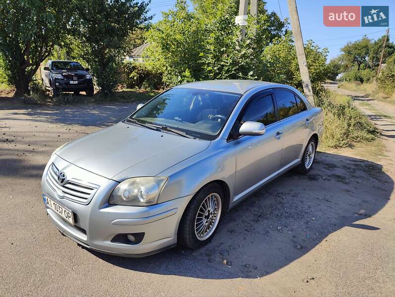 Седан Toyota Avensis 2007 в Краматорске
