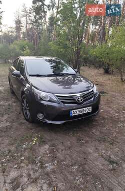 Седан Toyota Avensis 2012 в Харкові