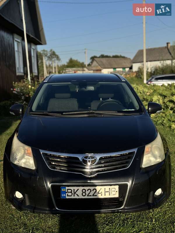 Универсал Toyota Avensis 2009 в Житомире