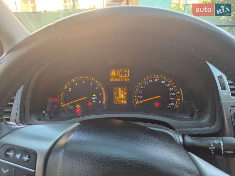 Седан Toyota Avensis 2011 в Одесі