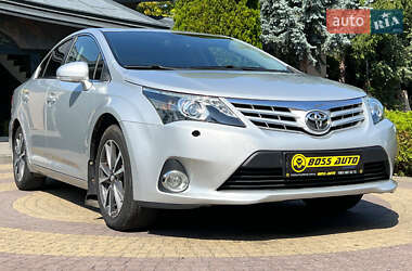 Седан Toyota Avensis 2012 в Львові