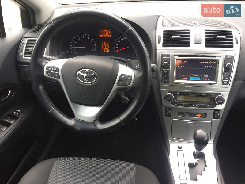 Седан Toyota Avensis 2012 в Киеве фото 15 Седан Toyota Avensis 2012 в Киеве