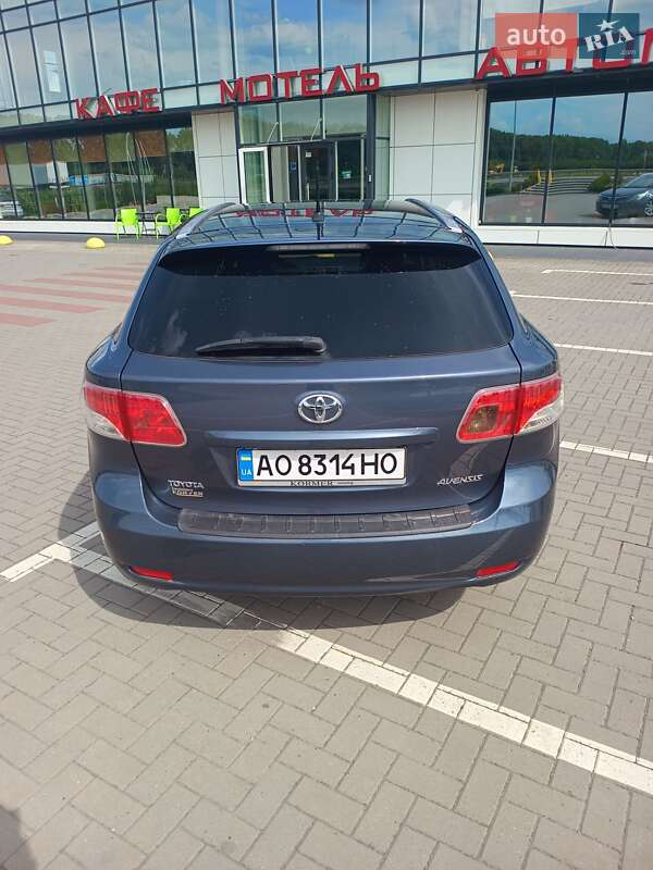 Универсал Toyota Avensis 2011 в Хмельницком