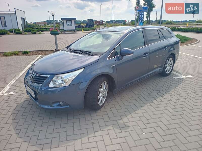Универсал Toyota Avensis 2011 в Хмельницком