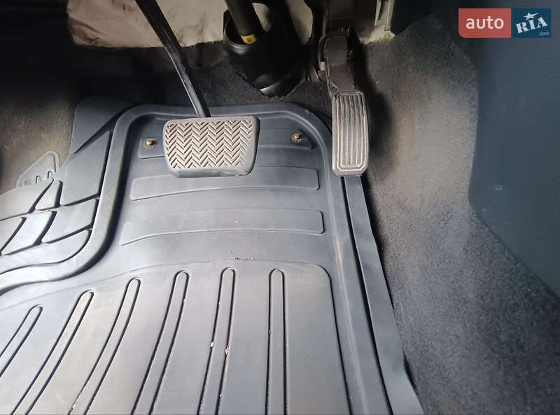 Универсал Toyota Avensis 2011 в Хмельницком