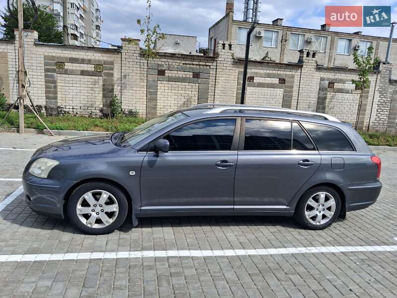 Универсал Toyota Avensis 2005 в Черкассах