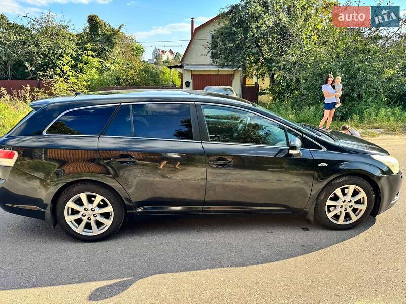 Универсал Toyota Avensis 2009 в Житомире