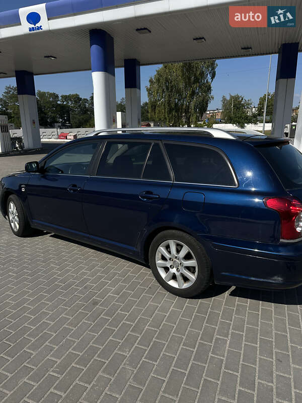 Универсал Toyota Avensis 2005 в Днепре