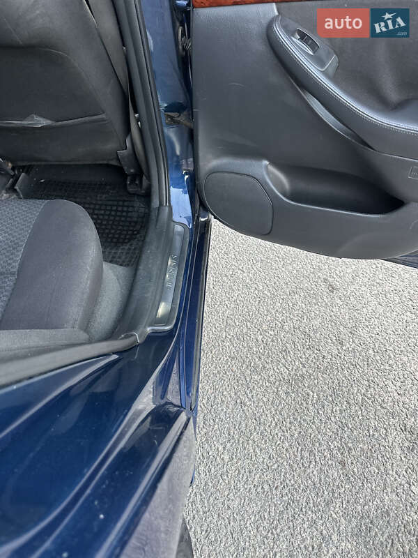 Универсал Toyota Avensis 2005 в Днепре