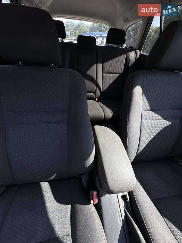 Универсал Toyota Avensis 2005 в Днепре