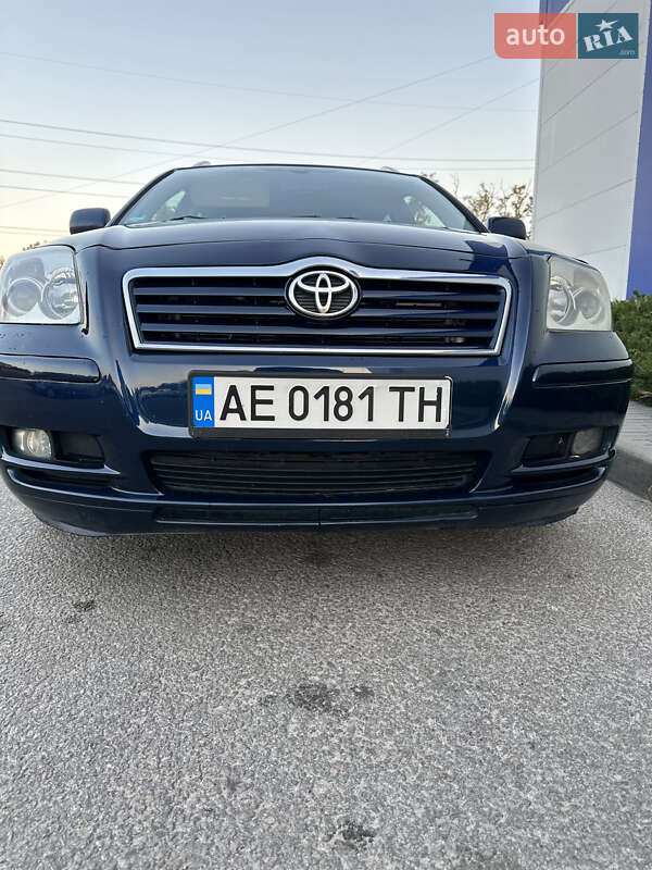 Универсал Toyota Avensis 2005 в Днепре