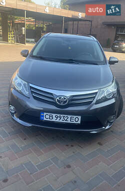 Универсал Toyota Avensis 2013 в Новгород-Северском