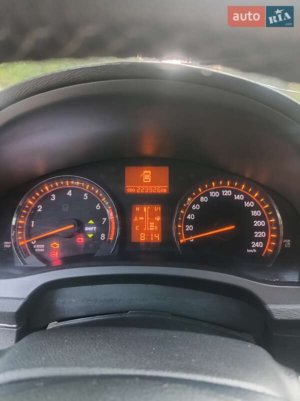 Седан Toyota Avensis 2011 в Василькове