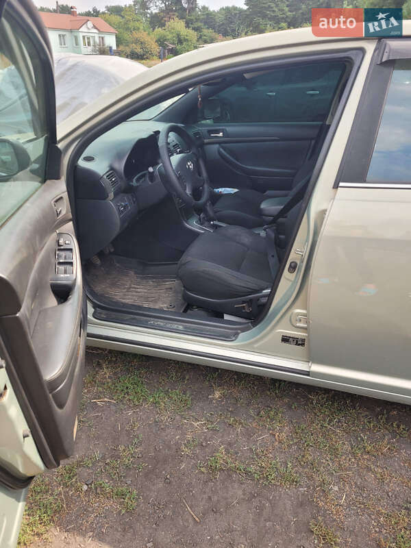 Седан Toyota Avensis 2004 в Шептицькому фото 15 Седан Toyota Avensis 2004 в Шептицькому