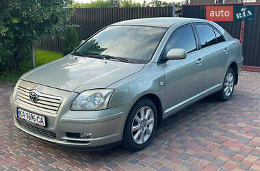 Лифтбек Toyota Avensis 2005 в Киеве