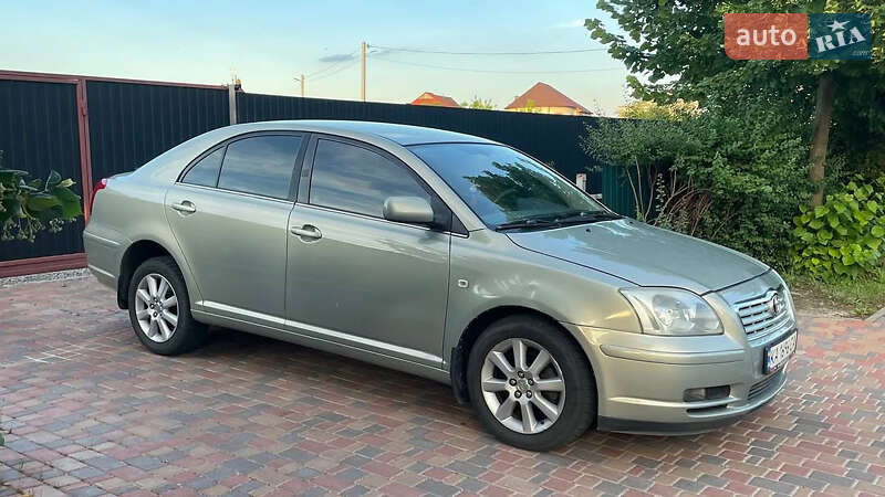 Ліфтбек Toyota Avensis 2005 в Києві