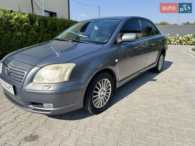 Toyota Avensis 2004