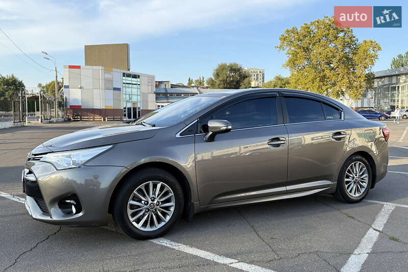 Седан Toyota Avensis 2016 в Одессе