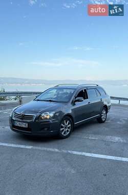 Универсал Toyota Avensis 2008 в Ужгороде