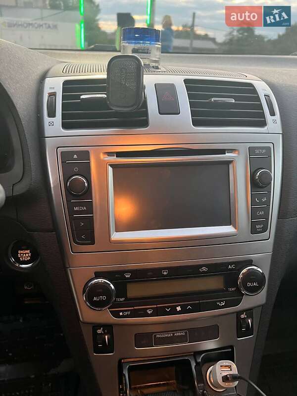 Универсал Toyota Avensis 2015 в Киеве