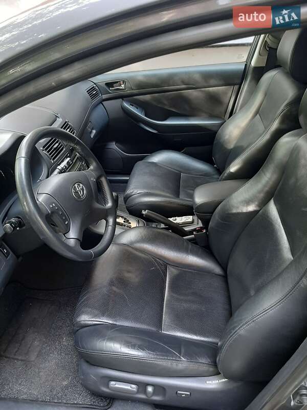 Универсал Toyota Avensis 2005 в Виннице