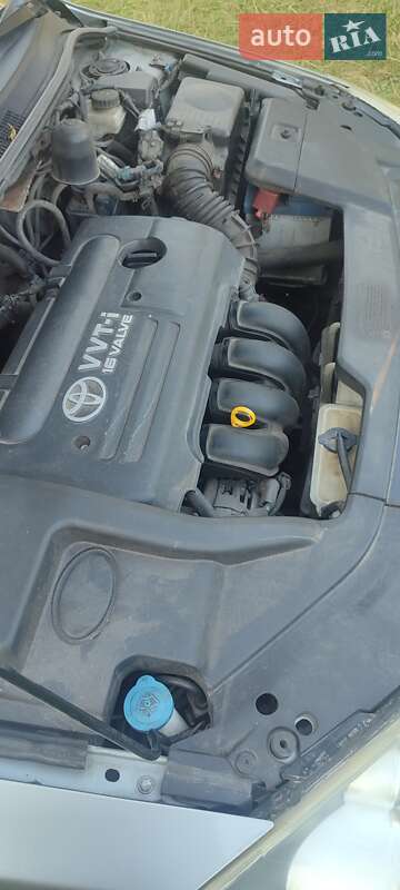 Седан Toyota Avensis 2007 в Киеве