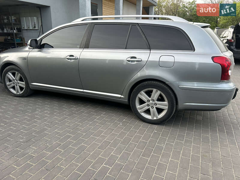 Универсал Toyota Avensis 2008 в Луцке