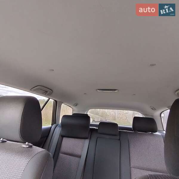 Універсал Toyota Avensis 2006 в Івано-Франківську