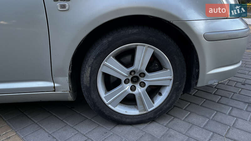 Універсал Toyota Avensis 2004 в Ізмаїлі