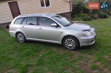 Универсал Toyota Avensis 2004 в Хырове