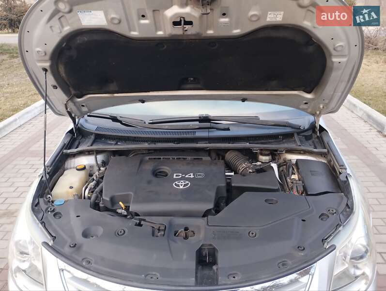 Универсал Toyota Avensis 2008 в Измаиле